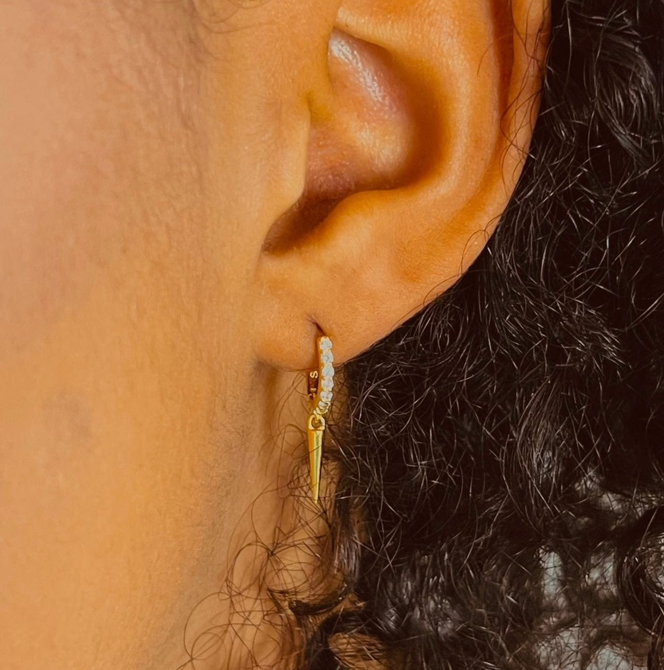 Kolczyki Huggie ze srebra próby 925