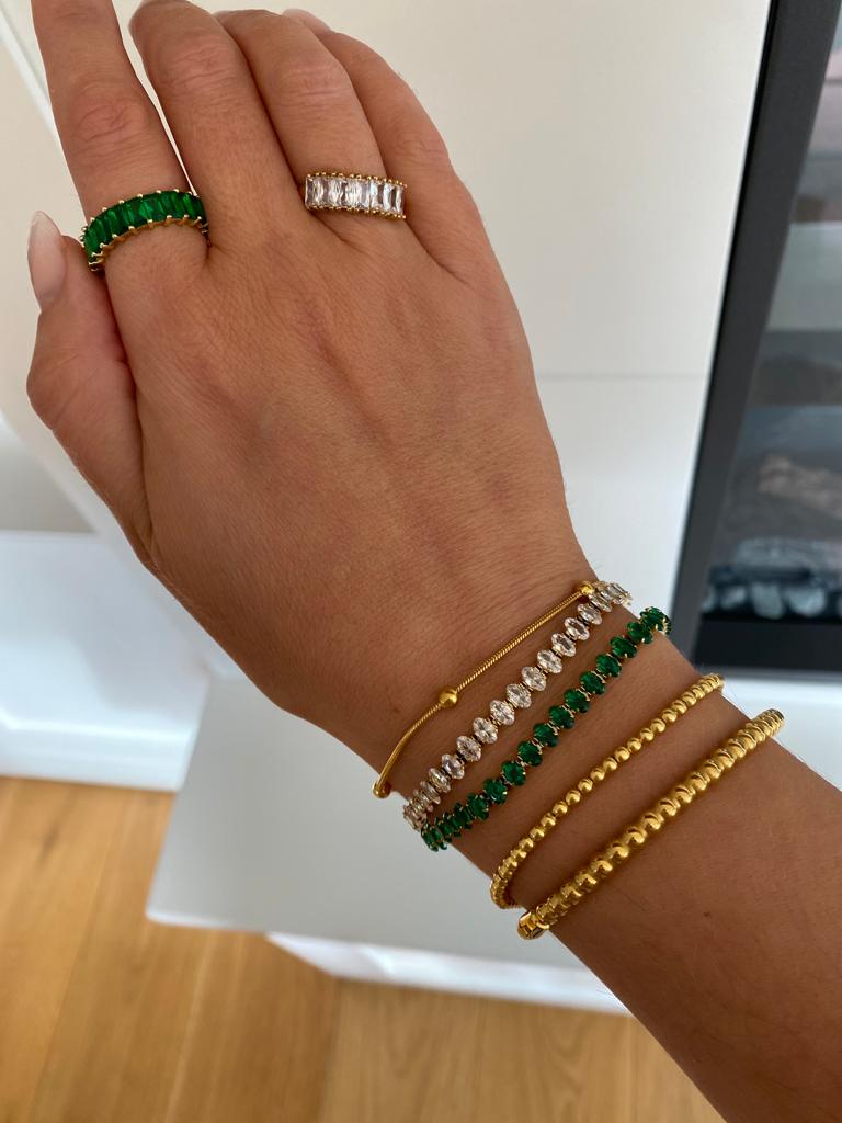 Oval Shape Emerald Green Tennis Bracelet