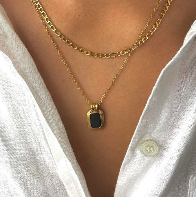 Chaîne double couche avec un pendentif noir vintage